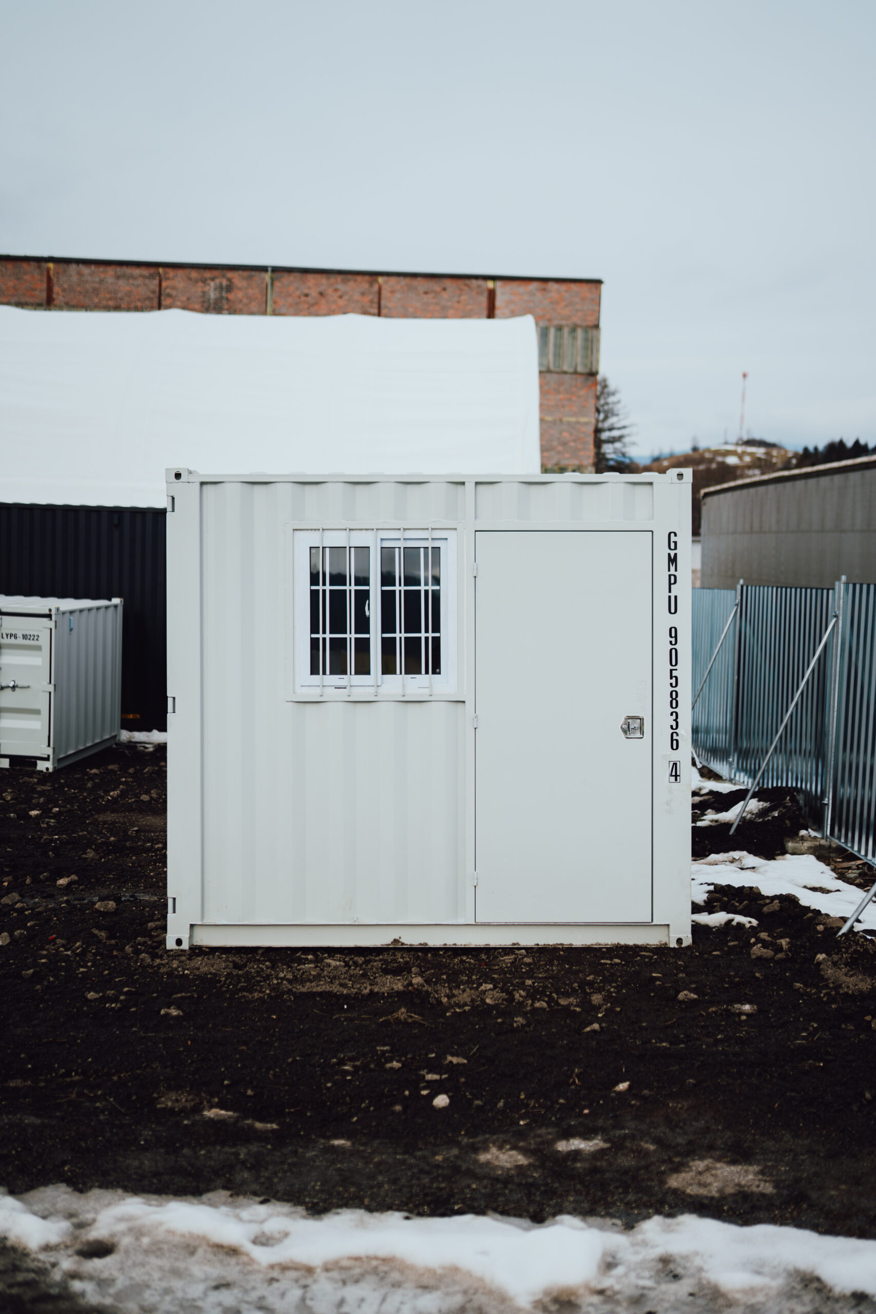 Lodný minikontajner L9 (s dverami a oknom) 225 cm x 275 cm x 250 cm – Obrázok 3