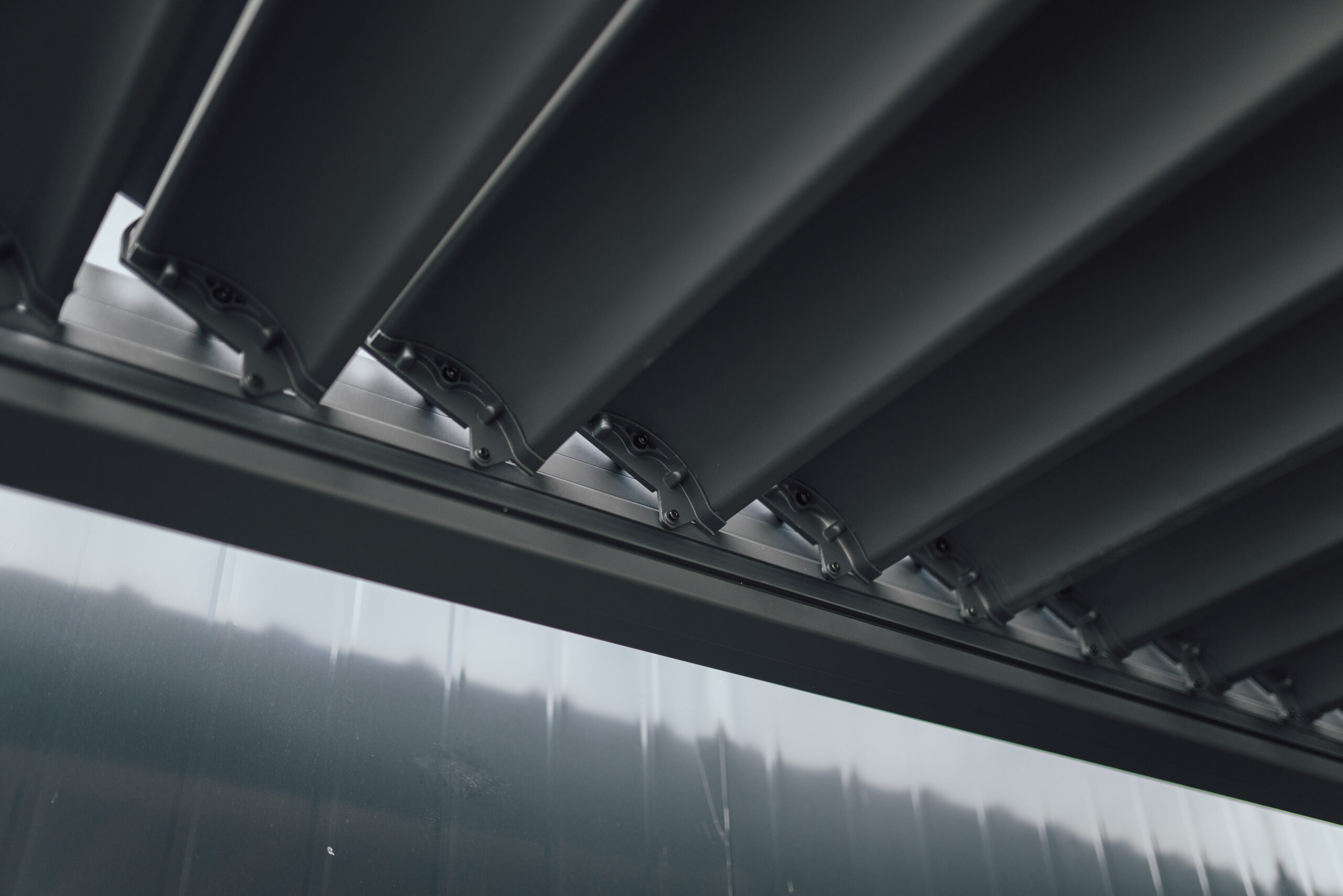 Bioklimatická pergola 3 × 6 m